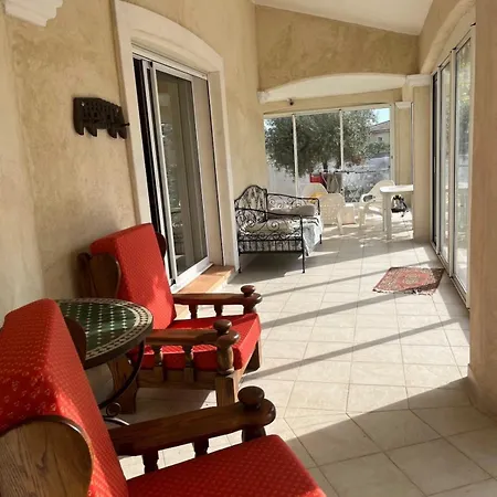 Le Clos Des Galets Meynes