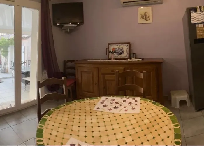 Le Clos Des Galets Вилла *